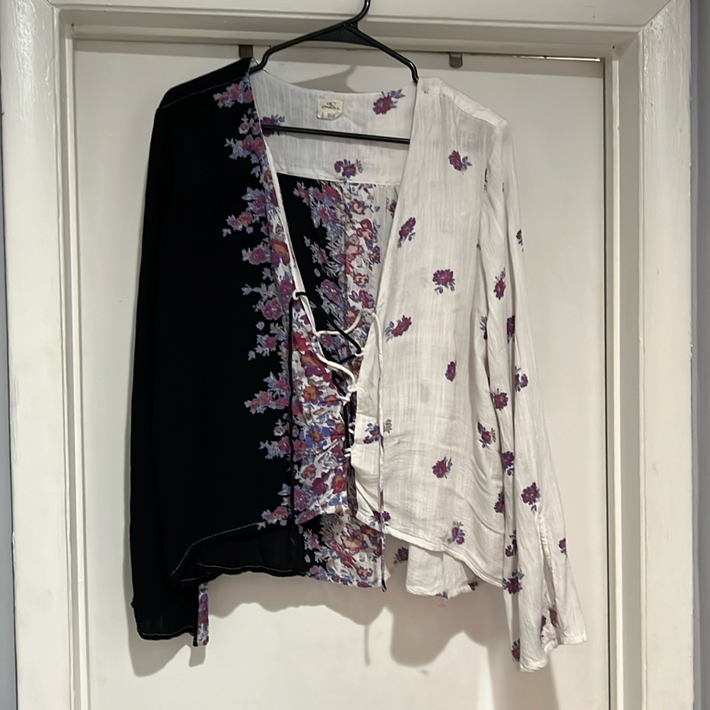 O’Neill large blouse split color